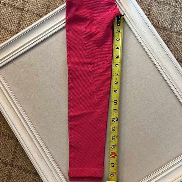 FP Movement by Free People pink ribbed 3/4 leggings w inside seam pocket S - Picture 7 of 7